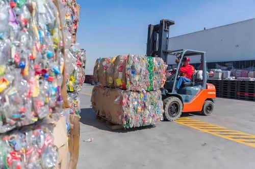 Valorización de residuos PET compactados